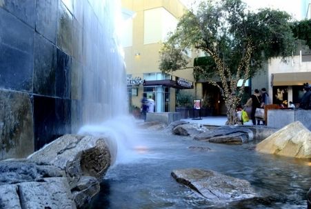 Fountain at Garden Walk Mall in Anaheim, CA
